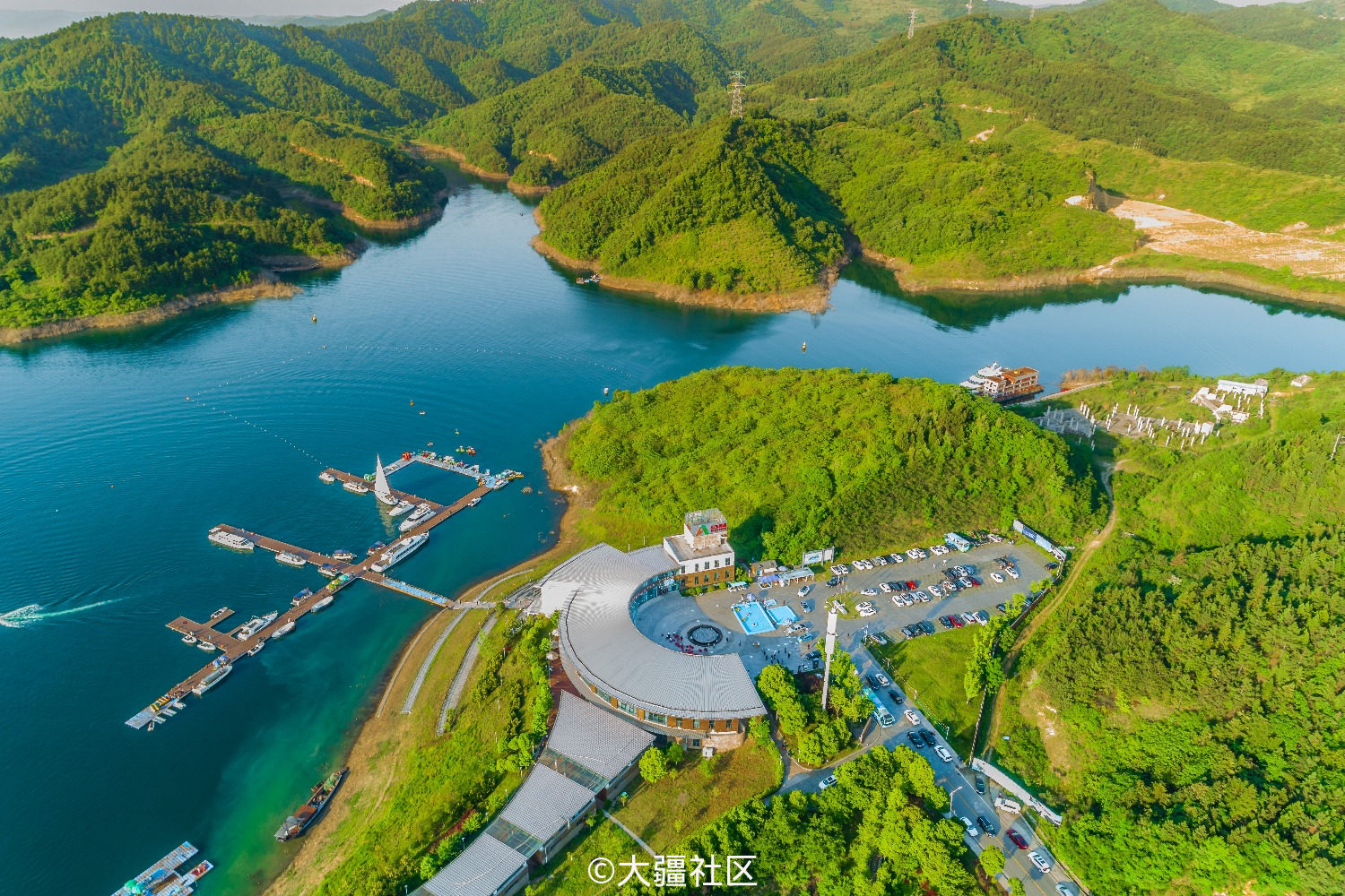 十堰武当山机场，距离武当山大约半小时路程，机场小而干净|武当山|候机室|十堰_新浪新闻